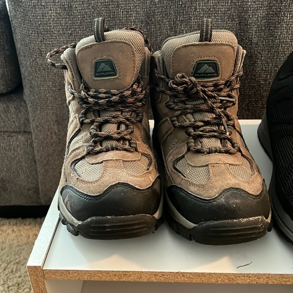 Kids Outland waterproof hiking shoes - Picture 1 of 2